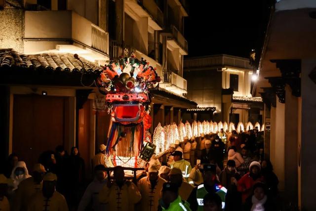 明天和潮新闻一起共度元宵佳节，杭州赏灯全攻略请收藏