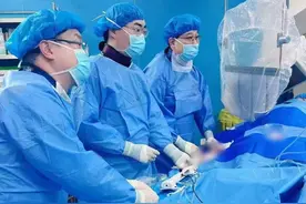 接诊患者4万余人次！这个五一，青医人用汗水诠释责任担当图片