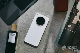 1.25mm最窄边框！OPPO Find X8s打造黑边终结者图片