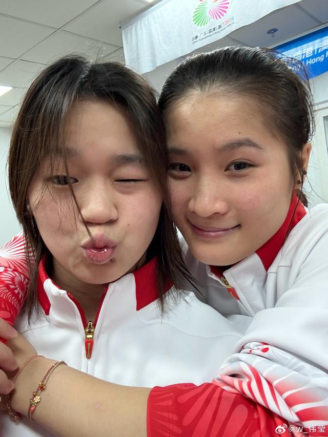 广东跳水队十五运第三金到手！全红婵新搭档王伟莹夺冠，曾称搭档全红婵压力大到不敢洗头