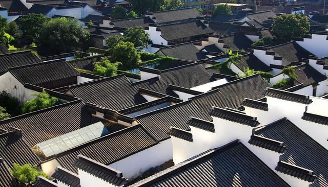 来 熙 南 里 过 个 “ 暖 冬 ”