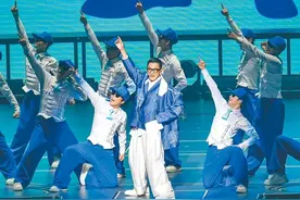 刘德华真男人！台北高唱《中国人》刺痛“台独 ”图片