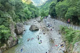 夏日玩水好去处，韶关黄石清溪景区人气旺图片