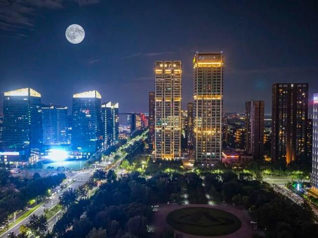 北京号最精彩｜秋色上新！紫色花毯蔓延昆玉河畔——