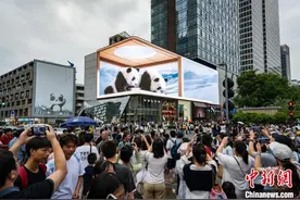 “五一”假期 成都市中心商圈人潮涌动图片