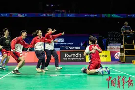 多图回顾中国羽毛球队重夺汤尤杯的高光时刻图片