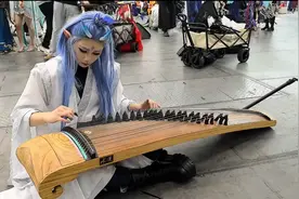 走出“圈地自萌”，漫展打开城市消费新图景｜国漫生意经图片