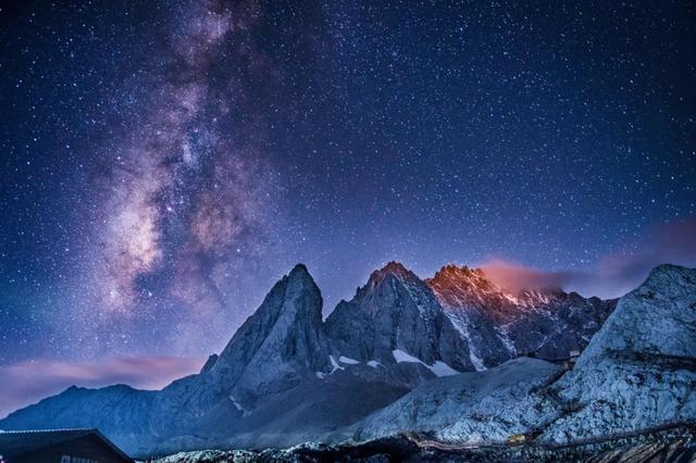 藏尽冬夜温柔！总该在丽江看场流星雨……