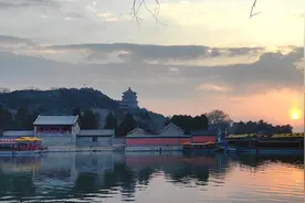 惊蛰始，北京颐和园迎来绚烂朝霞图片