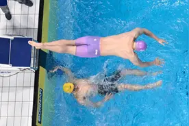 （杭州亚运会）游泳——男子4X100米混合接力：中国队夺冠(2)图片