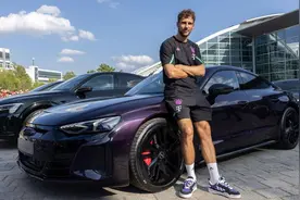 汗流浃背了吧！格雷茨卡：曾开豪车去学校炫富，这太尴尬了图片