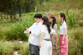 《我们的美好生活》林心如谢娜杨紫为苏有朋庆生图片