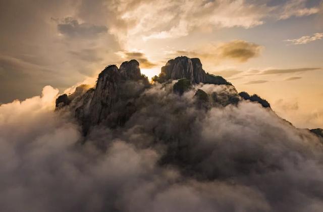 三清山玉京峰40年首开放！2026年1月1日巅峰启幕！