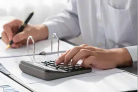马上评丨强化审计独立，注册会计师不能当财务造假的帮凶图片