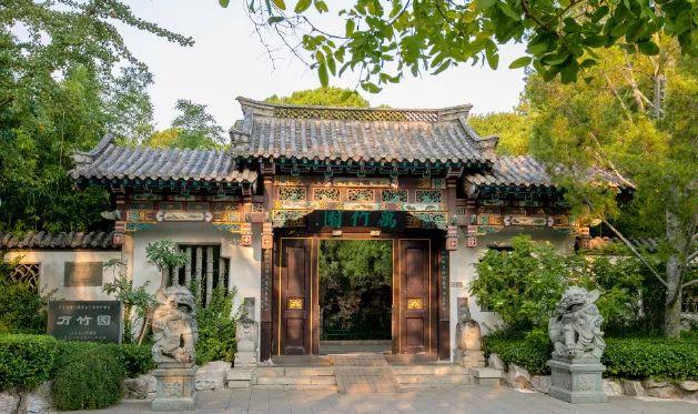 济南有座园中园始建于金、元 这些名人曾是它的主人