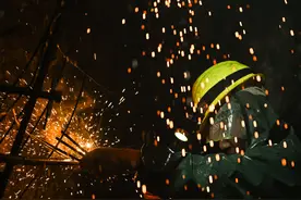 （经济）青海海东：西成铁路昂思多隧道加紧掘进图片