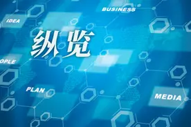 海南昌江油罐车冲入河道，3人被困车顶成功获救图片