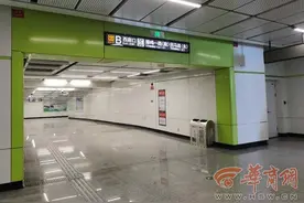 穿楼地铁来了 市民试乘西安地铁5号线一期东段图片