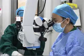 院长坐诊！昆明艾维眼科医院开设疑难眼病专诊日图片