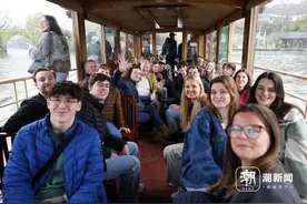 他们第一次来中国！125名比利时师生在杭州游西湖 逛茶园图片