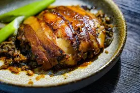 这种看起来又丑又“恶心”的菜，却是“下饭王”！图片