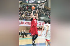 无限期待，无限可能！济南姑娘张子宇当选三大球运动会女篮MVP图片