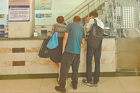 市民凭社保卡等有效证件 可以"跨院"退门诊预交金图片