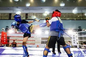 “好运山东”2024年“决战泰山之巅”搏击公开赛激情开战图片