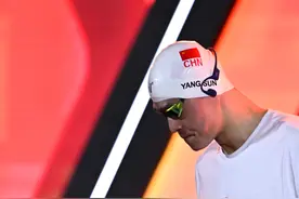 游泳全国冠军赛：潘展乐、孙杨分获男子400米自由泳冠、季军图片