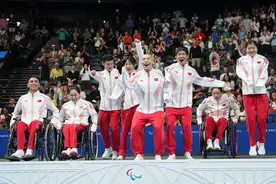 （巴黎残奥会） 游泳——男女4x50米混合泳接力20分项目：中国队夺冠并打破世界纪录图片