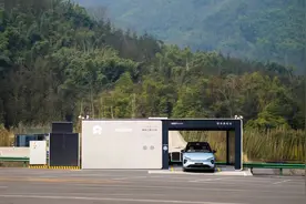 3分钟满电出发！自驾318川藏线第一站天全服务区乘用车换电站正式投入运营图片