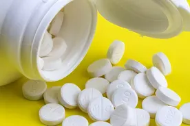 阿司匹林走下“神坛”？警惕：阿司匹林有8大副作用，别忽视图片