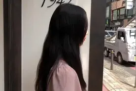 妹子尝试换个新发型，剪成bob头，好看又显时尚
