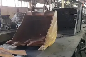 挖掘机斗齿脱落，技术工人厉害的焊接技术，你觉得质量能保证吗？