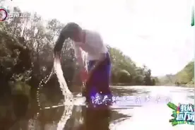 傣医分享头发黝黑顺滑秘密，常用淘米水洗头可使头发更加乌黑柔顺视频封面