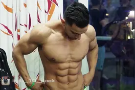 世界上唯一有10块腹肌的帅哥视频封面