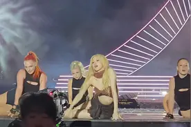 rosé 朴彩英巴黎Solo - 《Gone,》《On the ground》#rosé