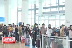 国庆长假首日，渭南铁路部门共发送旅客超2万人次。视频封面