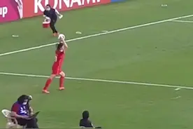 王霜独造三球，中国女足3-1越南晋级亚洲杯四强，同时拿到了2023年女足世界杯入场券！恭喜铿锵玫瑰！#中国女足3比1越南女足视频封面