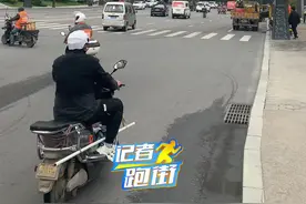 #记者跑街 南三环曲江盘道由东向西红绿灯故障，过往车辆通行受影响。视频封面