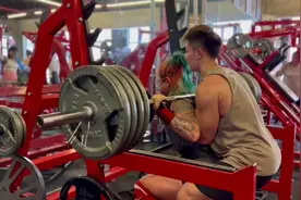 我们不一定时时刻刻做正确的选择，有时候也需要自己喜欢的选择