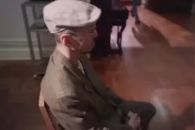 這場戲印象幾深刻,導演要求一個鏡頭直落去拍。不想分鏡 ..视频封面