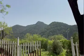 不要去八达岭看长城了，北京北边全是长城，而且大部分都免费视频封面