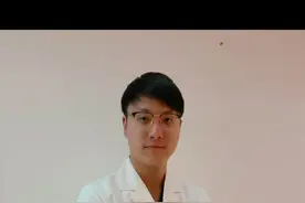经常加班的人感觉心脏”咯噔一下“，这是怎么回事？该怎么办 #加班狗  #心脏  #心脏早搏  #心律失常 视频封面