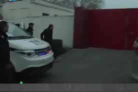 怀疑父亲被诱骗，浙江小伙千里寻亲求助小莉，镜头拍下这惊人一..视频封面