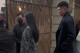 偶遇 #范志毅 范大将军女儿#范斯晶 和男朋友#马镇 守门员好高视频封面