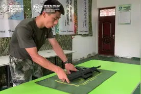 我是指挥官 95式自动步枪拆解+组装