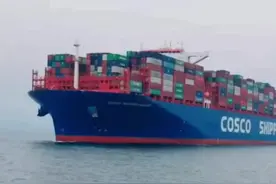 红海被封了，欧洲货船都在绕着走，只有一艘东方货轮畅通无阻，他就是香港籍的中控海运“银河号”。#中国海员#中国货轮 #红海封锁 #苏伊士运河 #也门胡塞武装称扣押一艘以色列船只视频封面