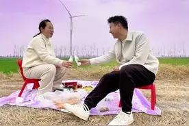 浪漫无需刻意追求，它就在每一个平凡的日子里。#夫妻日常 #农村生活 #一起去春游 #打卡春日好空气 #野餐视频封面