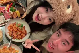 情侣就是要多拍照记录 #情侣拍 #情侣日常